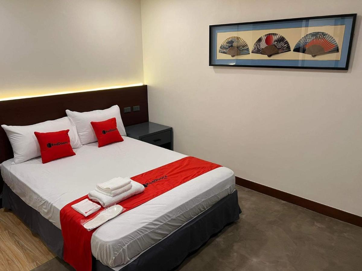 Reddoorz Plus @ Toshiko Boutique Hotel Koronadal City Экстерьер фото
